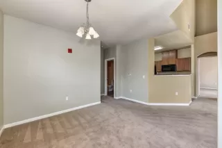 Photo #4: 20047992 Listing 