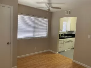 Photo #4: 20048039 Listing