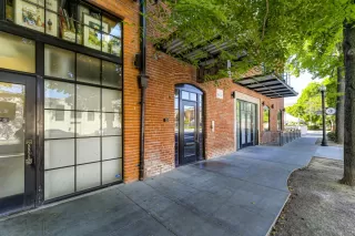 Photo #3: 20048081 Listing