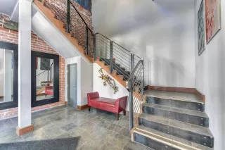 Photo #4: 20048081 Listing