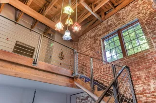 Photo #6: 20048081 Listing