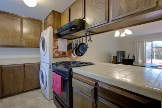 Photo #4: 20048094 Listing