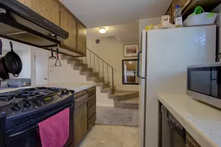 Photo #5: 20048094 Listing