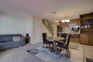 Photo #6: 20048094 Listing