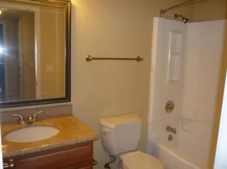 Photo #4: 20048184 Listing