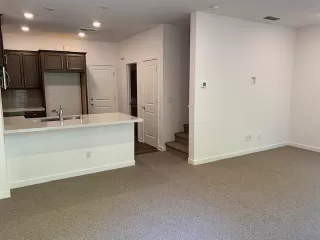 Photo #2: 20048203 Listing 