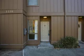 Photo #2: 20048267 Listing