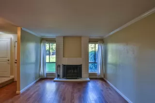 Photo #5: 20048267 Listing