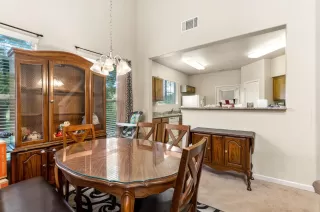 Photo #2: 20048526 Listing 