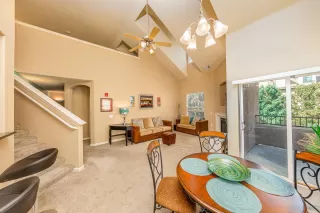 Photo #4: 20048679 Listing 