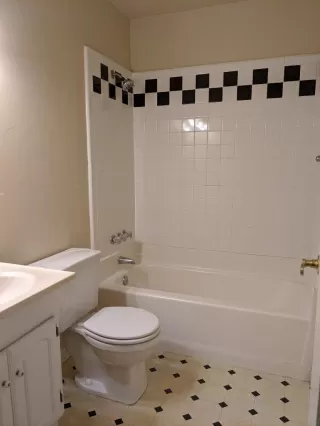 Photo #5: 20048779 Listing 