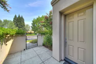 Photo #4: 20048855 Listing