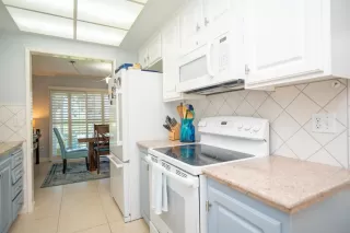 Photo #3: 20048880 Listing