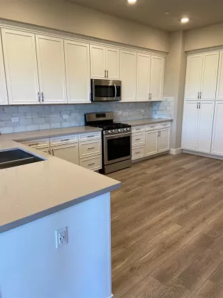 Photo #1: 20049024 Listing