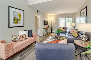 Photo #6: 20049044 Listing