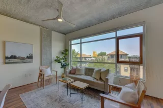 Photo #1: 20049090 Listing