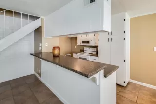 Photo #2: 20049107 Listing 