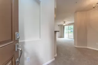 Photo #2: 20049182 Listing