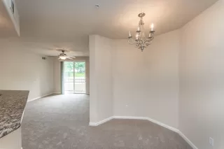 Photo #4: 20049182 Listing