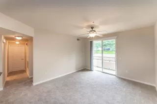 Photo #5: 20049182 Listing