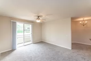 Photo #6: 20049182 Listing