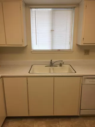 Photo #2: 20049199 Listing 