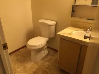 Photo #5: 20049199 Listing 