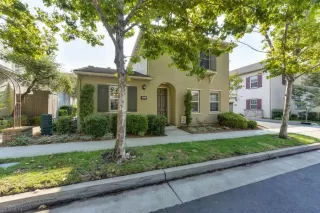 Photo #1: 20049268 Listing