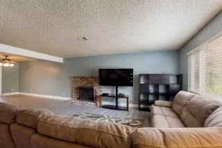 Photo #3: 20049315 Listing