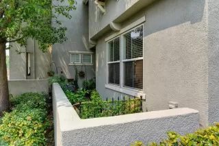 Photo #4: 20049599 Listing