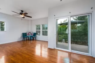Photo #2: 20049719 Listing 