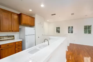 Photo #4: 20049719 Listing 