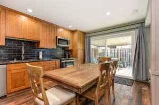 Photo #1: 20049898 Listing 