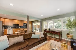 Photo #3: 20049898 Listing 