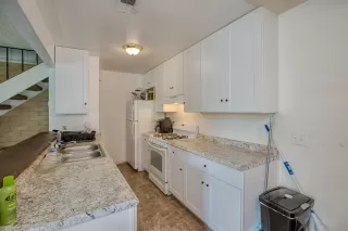 Photo #6: 20049999 Listing 