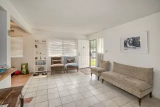 Photo #5: 20050005 Listing