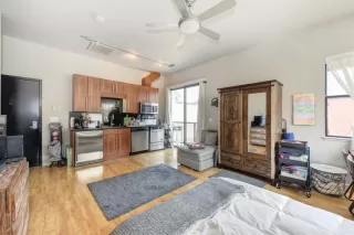 Photo #1: 20050229 Listing 