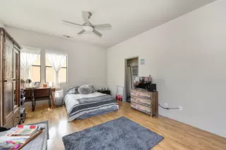 Photo #2: 20050229 Listing 