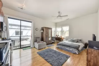 Photo #3: 20050229 Listing 