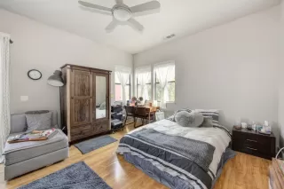 Photo #4: 20050229 Listing 