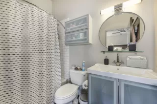 Photo #6: 20050229 Listing 