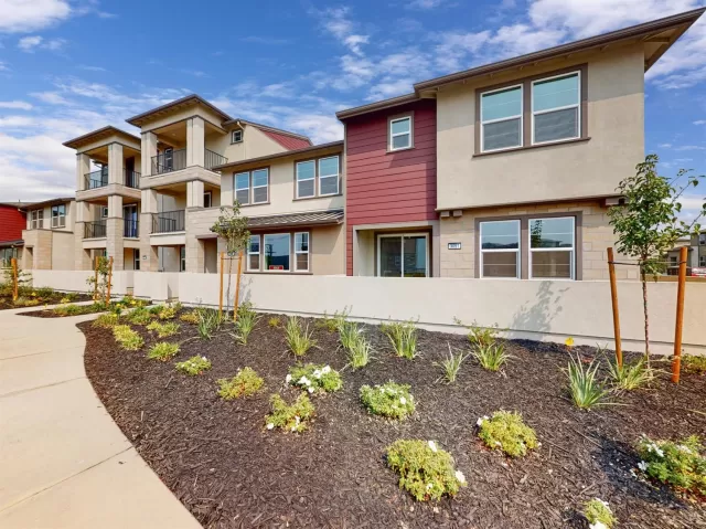 MLS: 20050310 Condo For Sale