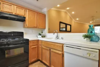 Photo #5: 20050723 Listing 