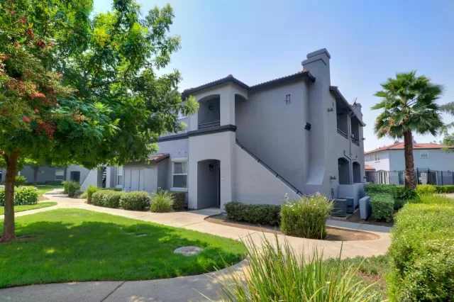 MLS: 20051130 Condo For Sale