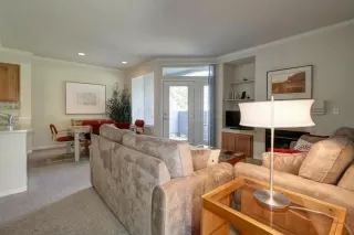 Photo #2: 20051130 Listing 