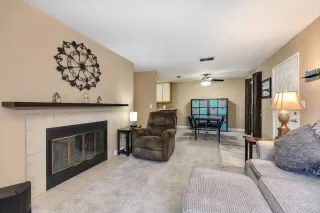 Photo #2: 20051185 Listing