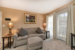 Photo #5: 20051185 Listing