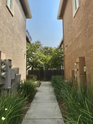 Photo #2: 20051270 Listing