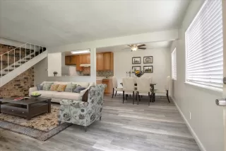 Photo #3: 20051483 Listing