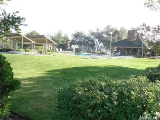 Photo #6: 20051493 Listing